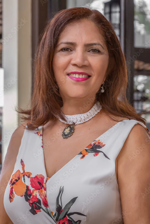 <em>ANA SILVA</em>